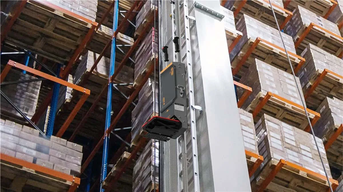 3s-construction-hoists-at-the-construction-sites