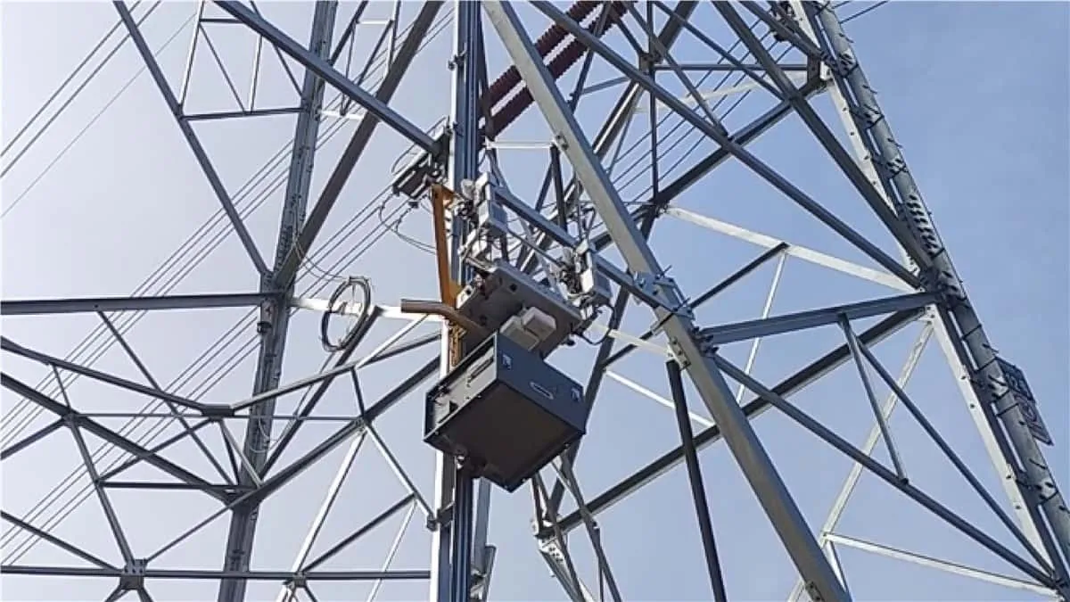 3s-construction-hoists-at-the-construction-sites