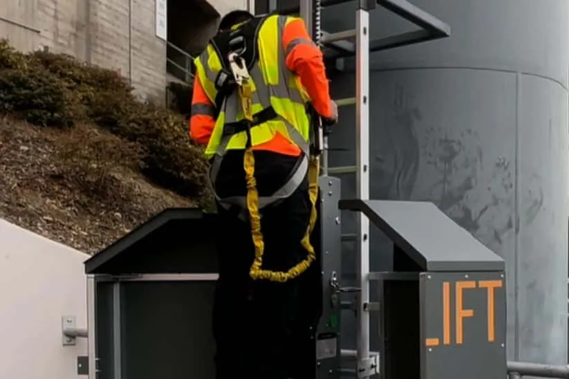 3s-construction-hoists-at-the-construction-sites